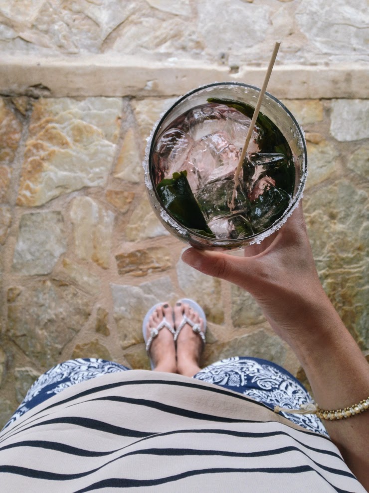 seaside gin and tonic at es moli de sal