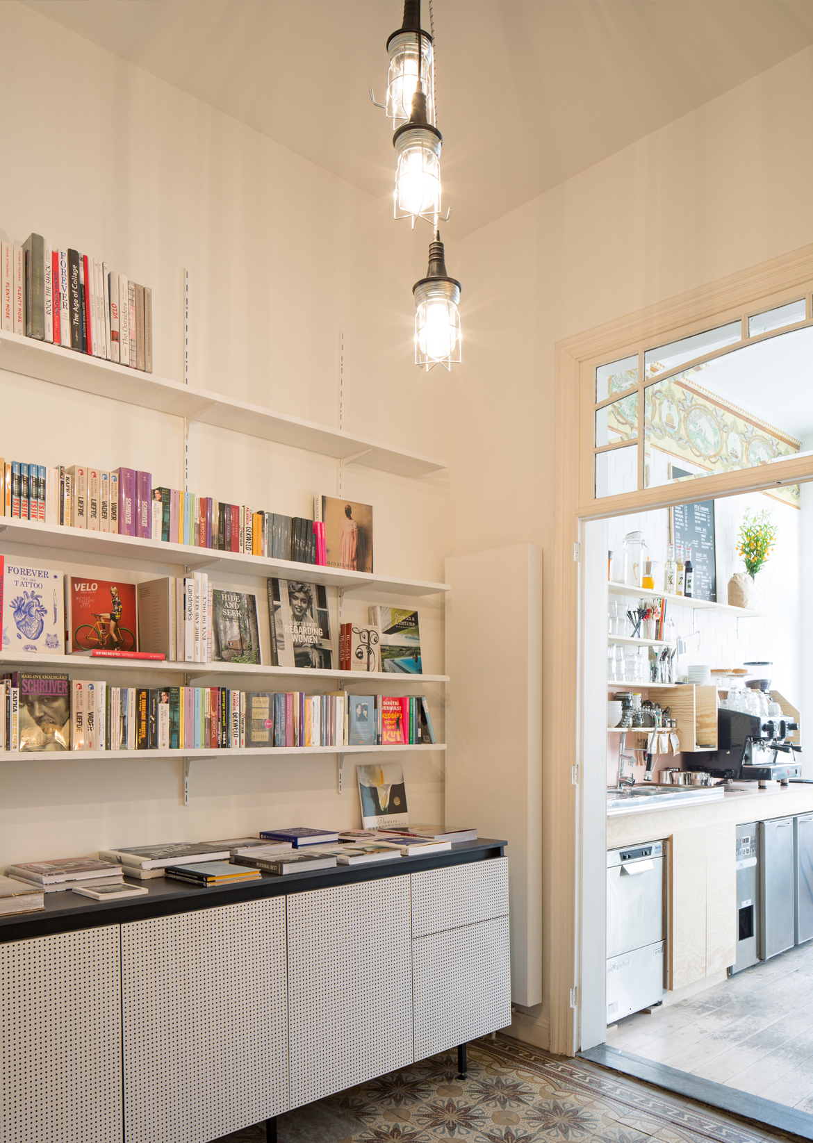 Design hot spot Buchbar in Antwerp photographed by Frederik Vercruysse