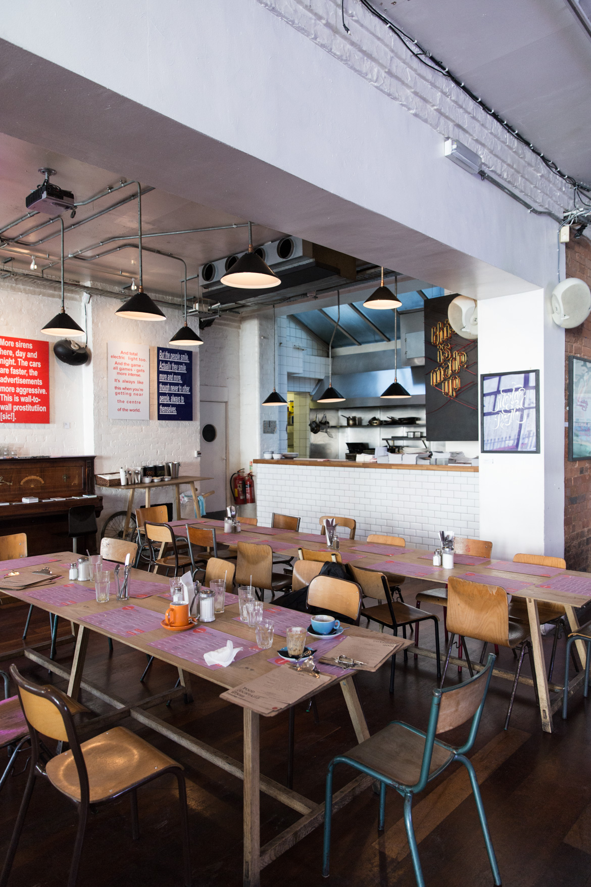 London from tea time to happy hour