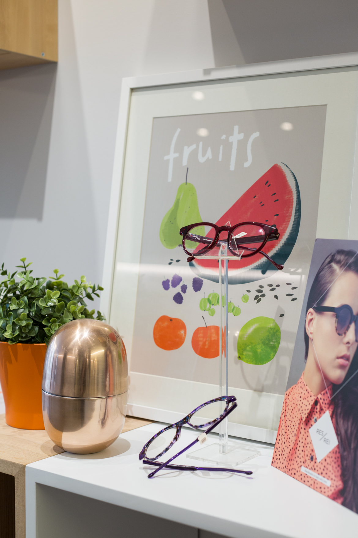 Choosing new sunglasses at De Wolf Opticiens